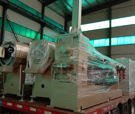 75-250高速PE給水管生產線發貨廣東！